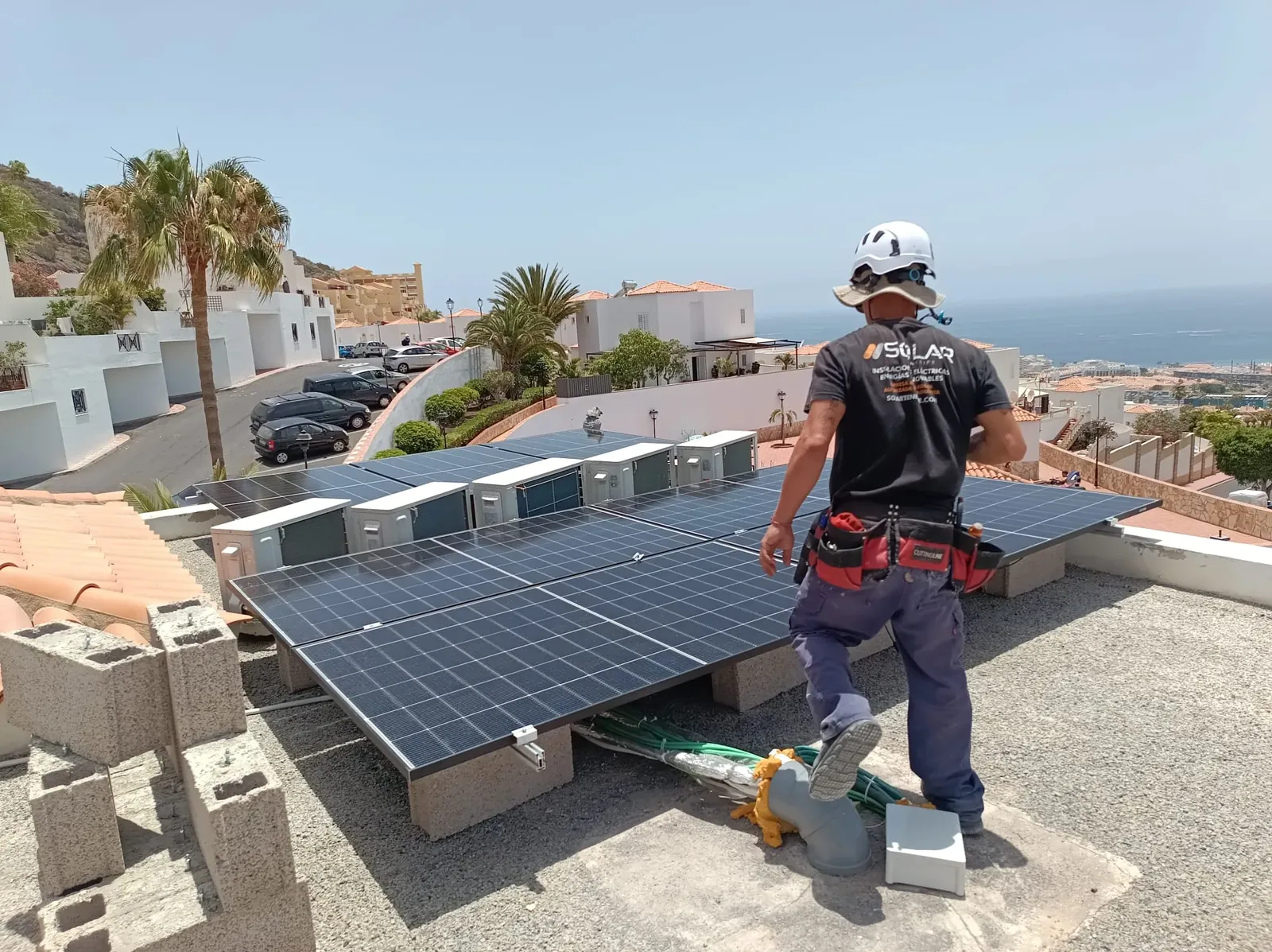 Placas solares con baterías Sunsynk en Tenerife: cómo plantear el almacenamiento